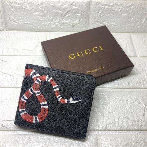 dompet gucci pria.